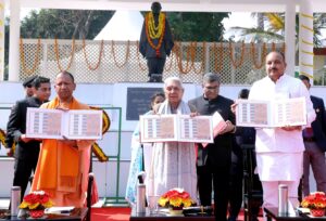 किसानों को आगे बढ़ने का अवसर दे रही डबल इंजन की सरकारः सीएम योगी
