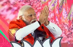 प्रधानमंत्री का काम वास्तविक मुद्दों से जनता का ध्यान भटकाना